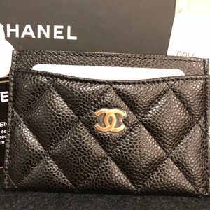 *SOLD* CHANEL Card Case Caviar Leather & Gold HW